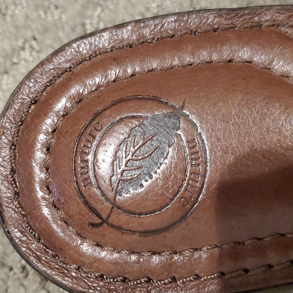 Sandals - Nurture leather ladies sandals. Size 9 - Picture 4 of 7